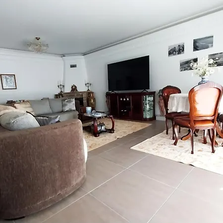 招待所 Pombinha 纳扎雷