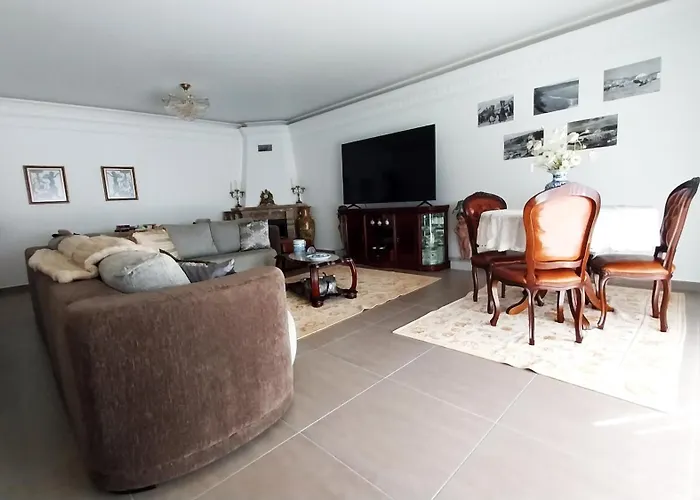 ゲストハウス Pombinha ナザレ